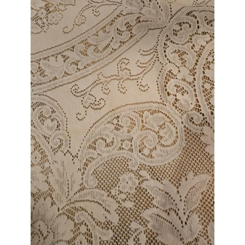 Vintage Lace Tablecloth 80 X 69 White Floral Medallion Rectangle Quaker